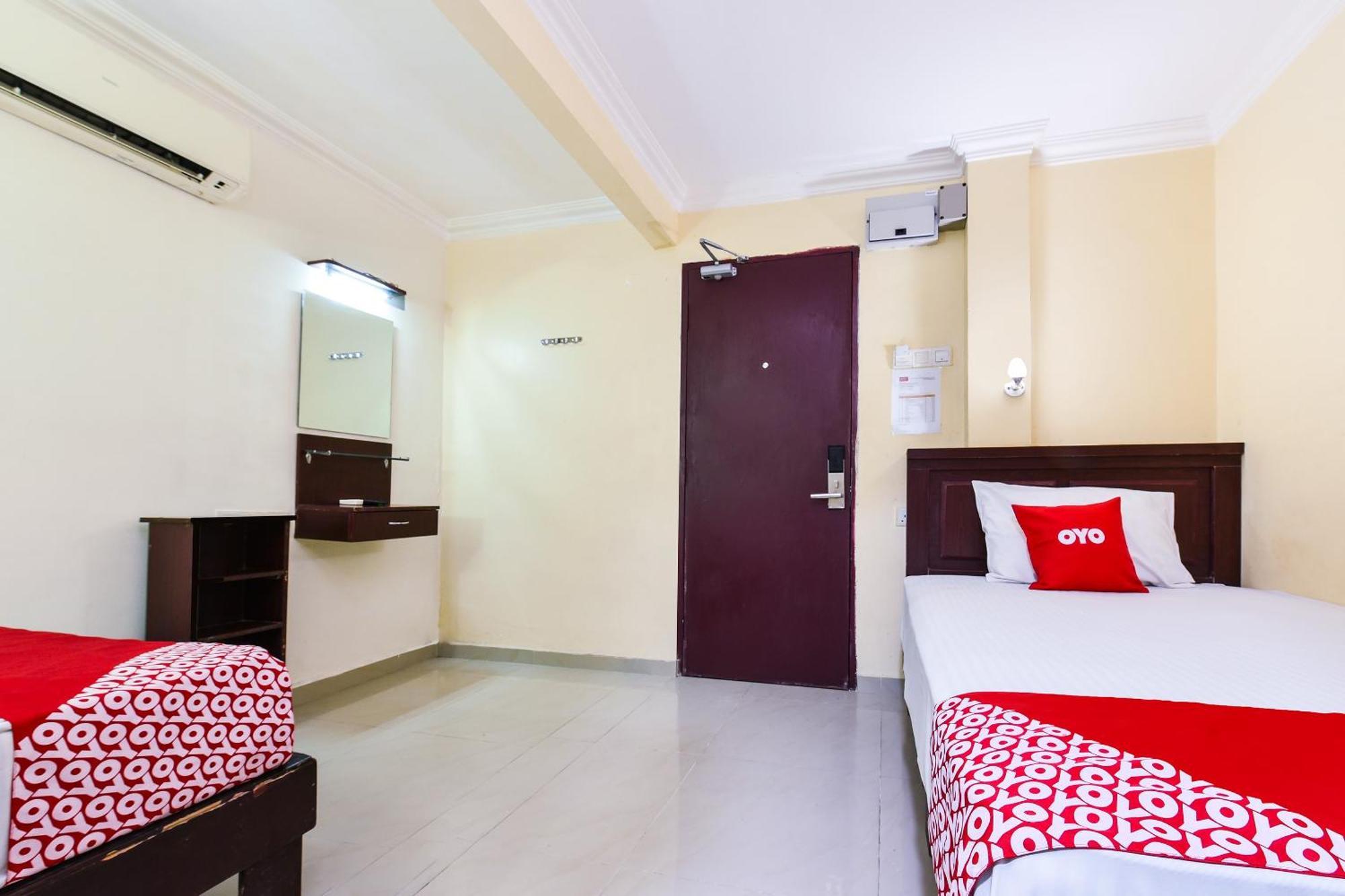 Super Oyo 90562 J Hotel Pj 八打灵再也 外观 照片