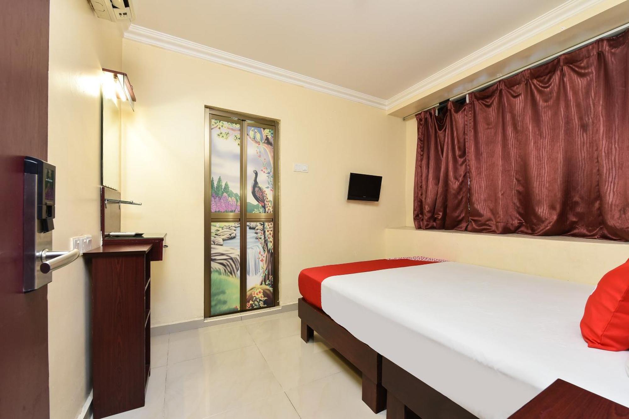 Super Oyo 90562 J Hotel Pj 八打灵再也 外观 照片