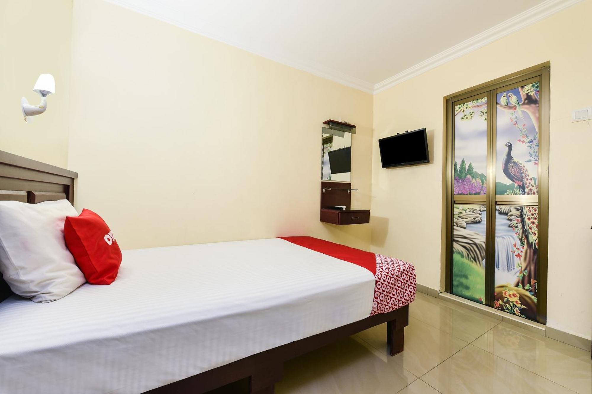 Super Oyo 90562 J Hotel Pj 八打灵再也 外观 照片