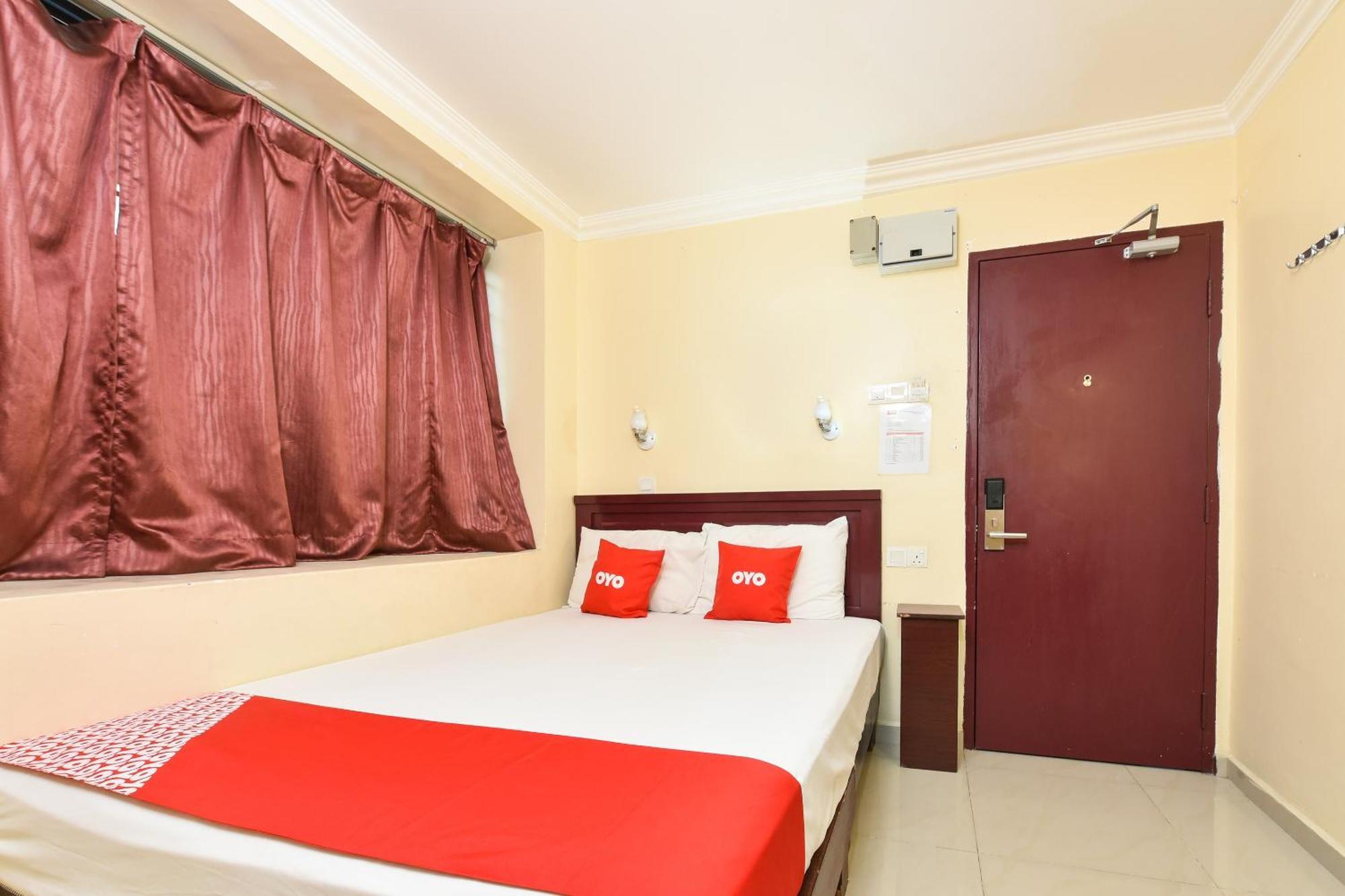 Super Oyo 90562 J Hotel Pj 八打灵再也 外观 照片